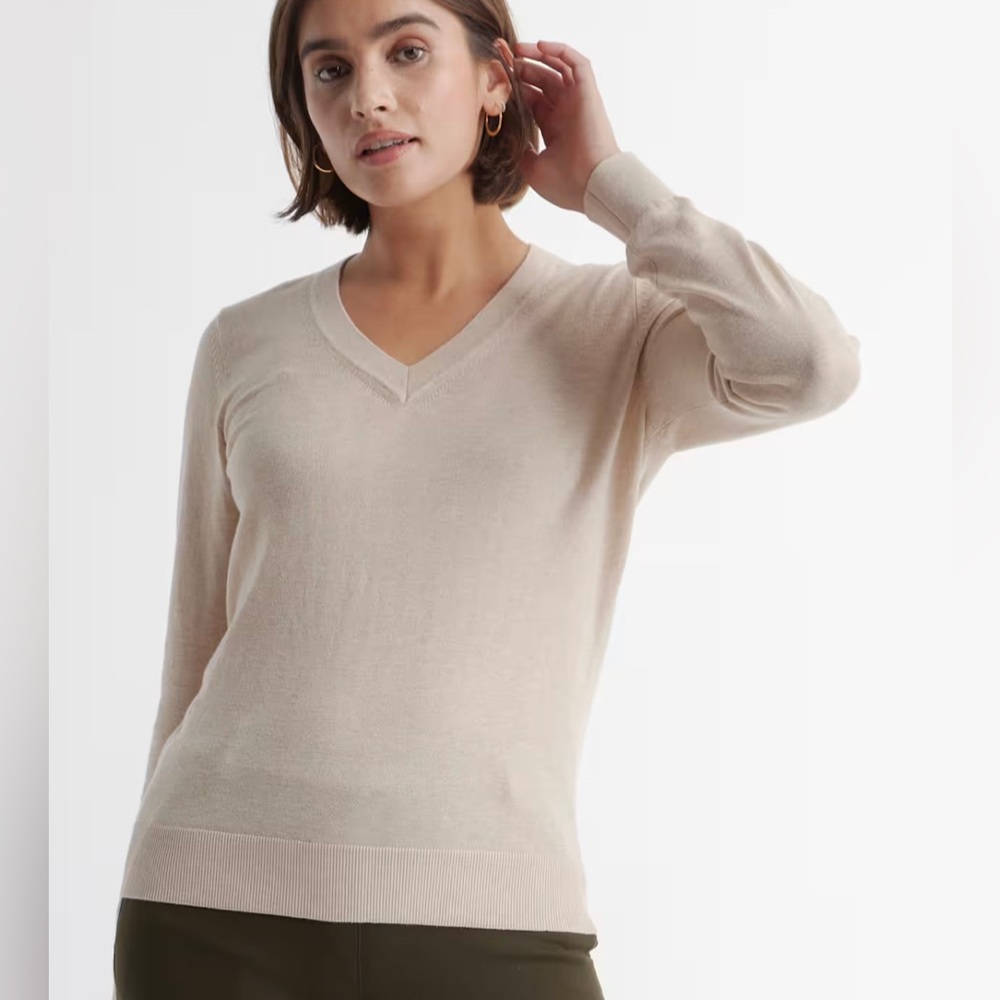 Elegant Cream V-Neck Sweater